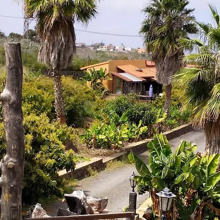 Casa Rustica Con Jacuzzi Hébergement de vacances *