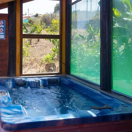 Сasa de vacaciones Casa Rústica Con Jacuzzi